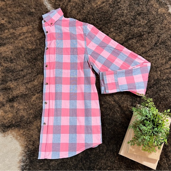 Men's Pink and Grey Plaid Button Down, Old Navy - Picture 3 of 4